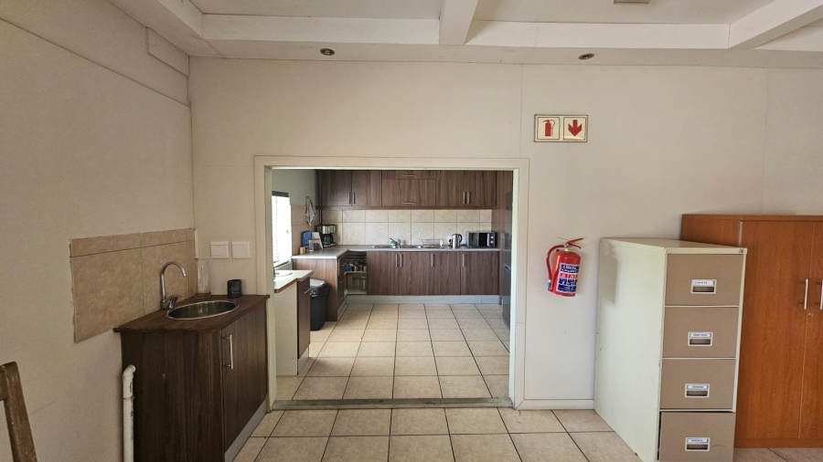 To Let commercial Property for Rent in Parow Industrial Western Cape